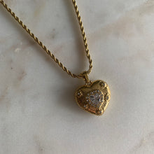 Laden Sie das Bild in den Galerie-Viewer, Heartbeat Necklace
