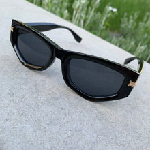Load image into Gallery viewer, Electa Black Sunglasses